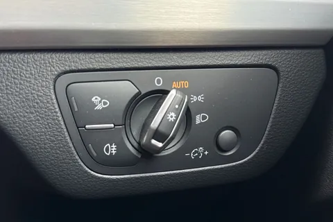 BD23AHP Audi Q5 2.0 TDI 40 S line Sportback S Tronic quattro Euro 6 (s/s) 5dr Thumbnail #32