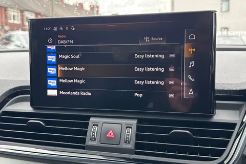 BD23AHP Audi Q5 2.0 TDI 40 S line Sportback S Tronic quattro Euro 6 (s/s) 5dr Thumbnail #37