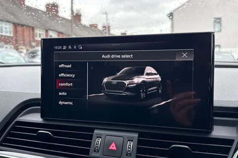 BD23AHP Audi Q5 2.0 TDI 40 S line Sportback S Tronic quattro Euro 6 (s/s) 5dr Thumbnail #42