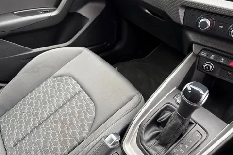 DF74AOS Audi A1 Sport 30 TFSI 116 PS S tronic Thumbnail #21