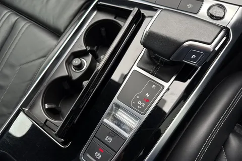 FG22YVF Audi A6 Saloon 2.0 TDI 40 Black Edition S Tronic quattro Euro 6 (s/s) 4dr Thumbnail #24