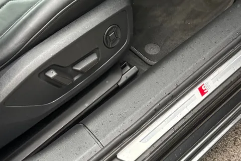 FG22YVF Audi A6 Saloon 2.0 TDI 40 Black Edition S Tronic quattro Euro 6 (s/s) 4dr Thumbnail #42