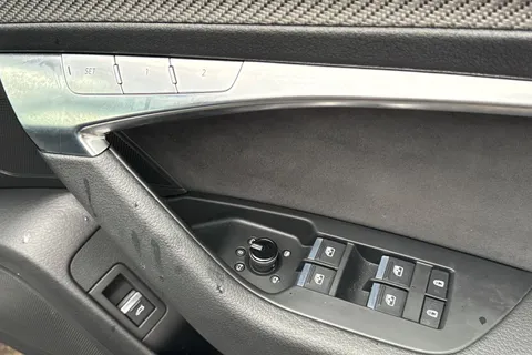 FG22YVF Audi A6 Saloon 2.0 TDI 40 Black Edition S Tronic quattro Euro 6 (s/s) 4dr Thumbnail #43