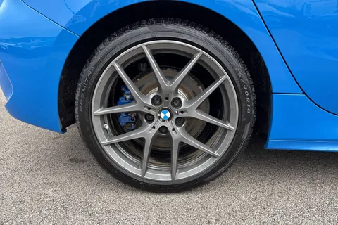 DK70JAO BMW 1 Series 2.0 120d M Sport Auto xDrive Euro 6 (s/s) 5dr Thumbnail #8