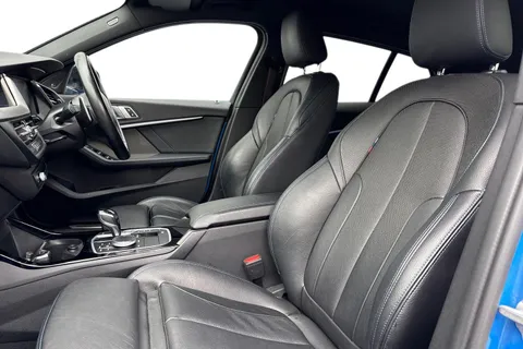 DK70JAO BMW 1 Series 2.0 120d M Sport Auto xDrive Euro 6 (s/s) 5dr Thumbnail #12