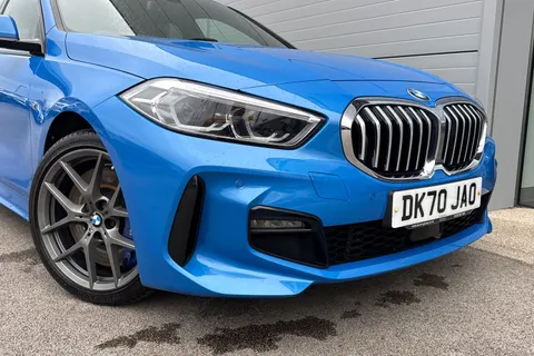 DK70JAO BMW 1 Series 2.0 120d M Sport Auto xDrive Euro 6 (s/s) 5dr Thumbnail #18