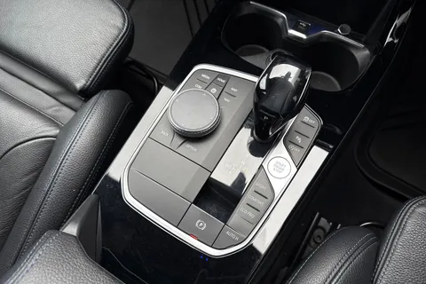 DK70JAO BMW 1 Series 2.0 120d M Sport Auto xDrive Euro 6 (s/s) 5dr Thumbnail #21