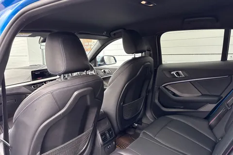 DK70JAO BMW 1 Series 2.0 120d M Sport Auto xDrive Euro 6 (s/s) 5dr Thumbnail #36