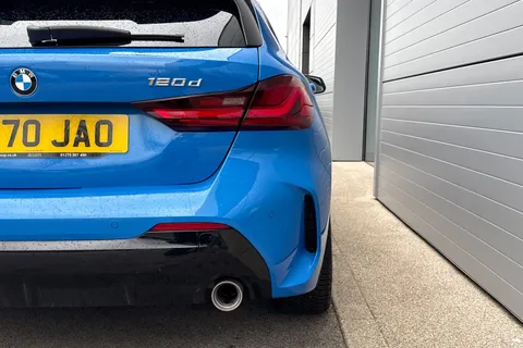 DK70JAO BMW 1 Series 2.0 120d M Sport Auto xDrive Euro 6 (s/s) 5dr Thumbnail #39