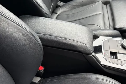 DK70JAO BMW 1 Series 2.0 120d M Sport Auto xDrive Euro 6 (s/s) 5dr Thumbnail #41