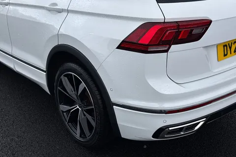 DY21WUO Volkswagen Tiguan 1.5 TSI 150 R-Line 5dr DSG Thumbnail #9