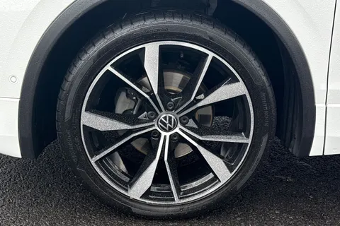 DY21WUO Volkswagen Tiguan 1.5 TSI 150 R-Line 5dr DSG Thumbnail #12