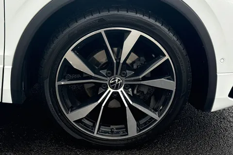 DY21WUO Volkswagen Tiguan 1.5 TSI 150 R-Line 5dr DSG Thumbnail #14