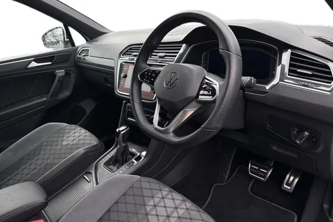 DY21WUO Volkswagen Tiguan 1.5 TSI 150 R-Line 5dr DSG Thumbnail #15