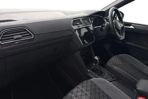 DY21WUO Volkswagen Tiguan 1.5 TSI 150 R-Line 5dr DSG Thumbnail #16