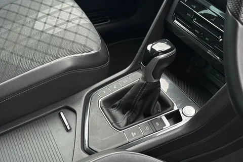 DY21WUO Volkswagen Tiguan 1.5 TSI 150 R-Line 5dr DSG Thumbnail #24