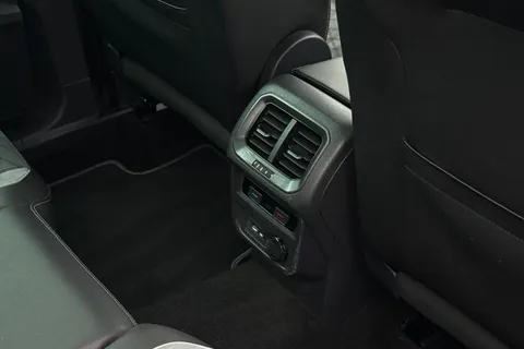 DY21WUO Volkswagen Tiguan 1.5 TSI 150 R-Line 5dr DSG Thumbnail #33