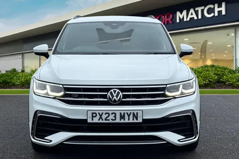 PX23MYN Volkswagen Tiguan 1.5 TSI R-Line DSG Euro 6 (s/s) 5dr Thumbnail #7