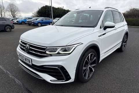 PX23MYN Volkswagen Tiguan 1.5 TSI R-Line DSG Euro 6 (s/s) 5dr Thumbnail #28