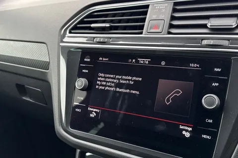 PX23MYN Volkswagen Tiguan 1.5 TSI R-Line DSG Euro 6 (s/s) 5dr Thumbnail #48