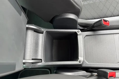 PX23MYN Volkswagen Tiguan 1.5 TSI R-Line DSG Euro 6 (s/s) 5dr Thumbnail #59