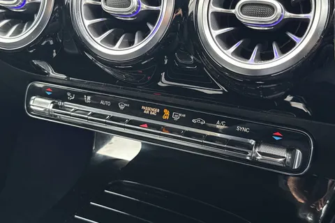 PN19XXT Mercedes-Benz Cla Class 2.0 CLA220 AMG Line (Premium Plus) Coupe 7G-DCT Euro 6 (s/s) 4dr Thumbnail #23