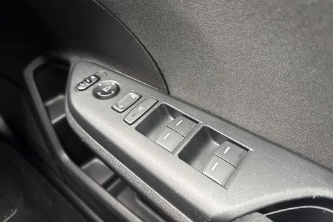 LN18RJX Honda Civic 1.0 VTEC Turbo SE Euro 6 (s/s) 5dr Thumbnail #22