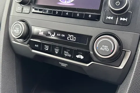 LN18RJX Honda Civic 1.0 VTEC Turbo SE Euro 6 (s/s) 5dr Thumbnail #23