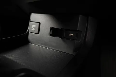 LN18RJX Honda Civic 1.0 VTEC Turbo SE Euro 6 (s/s) 5dr Thumbnail #37