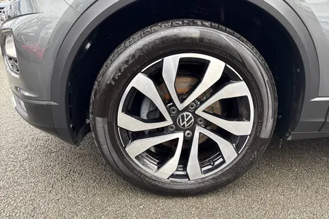 KS71AXA Volkswagen T-Roc 1.0 TSI 110 Active 5dr | App Connect | Active Pack Thumbnail #13