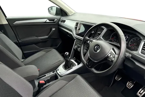 KS71AXA Volkswagen T-Roc 1.0 TSI 110 Active 5dr | App Connect | Active Pack Thumbnail #14