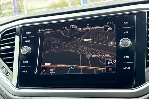 KS71AXA Volkswagen T-Roc 1.0 TSI 110 Active 5dr | App Connect | Active Pack Thumbnail #17