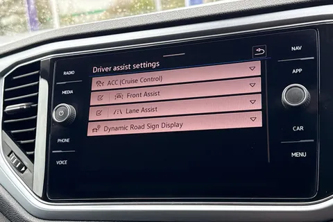 KS71AXA Volkswagen T-Roc 1.0 TSI 110 Active 5dr | App Connect | Active Pack Thumbnail #34