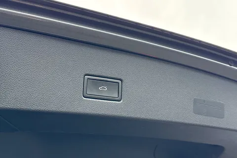 KS71AXA Volkswagen T-Roc 1.0 TSI 110 Active 5dr | App Connect | Active Pack Thumbnail #38