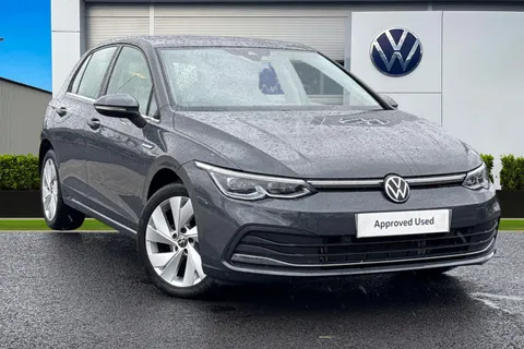MP23JNJ Volkswagen Golf 1.5 TSI 150 Style 5dr **WINTER PACK, REAR VIEW CAMERA** Thumbnail #2
