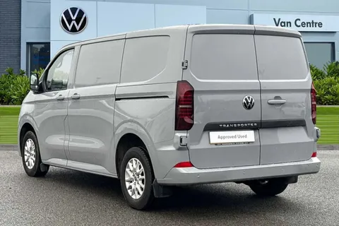 DG75BXB Volkswagen Transporter 2.0 TDI 110 Commerce Pro Van Thumbnail #3