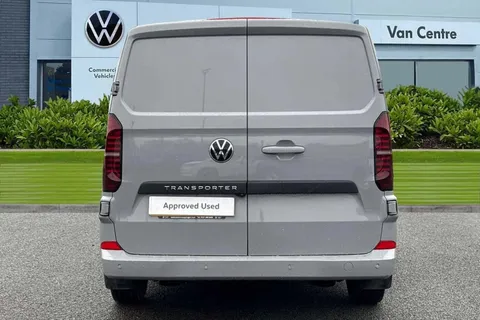 DG75BXB Volkswagen Transporter 2.0 TDI 110 Commerce Pro Van Thumbnail #5