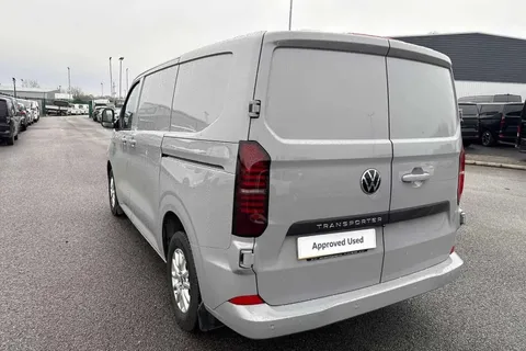 DG75BXB Volkswagen Transporter 2.0 TDI 110 Commerce Pro Van Thumbnail #8