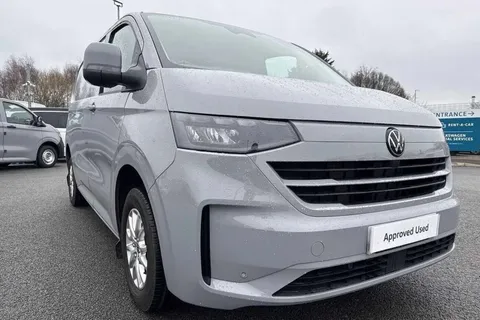 DG75BXB Volkswagen Transporter 2.0 TDI 110 Commerce Pro Van Thumbnail #9