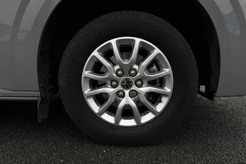 DG75BXB Volkswagen Transporter 2.0 TDI 110 Commerce Pro Van Thumbnail #10