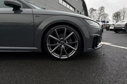 10 of 66 for Audi TT Coup- Black Edition 40 TFSI 197 PS S tronic