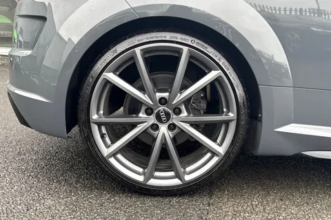 12 of 66 for Audi TT Coup- Black Edition 40 TFSI 197 PS S tronic