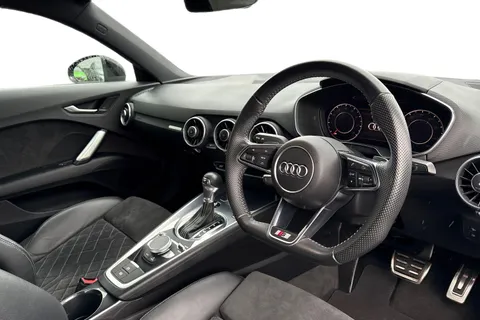 15 of 66 for Audi TT Coup- Black Edition 40 TFSI 197 PS S tronic