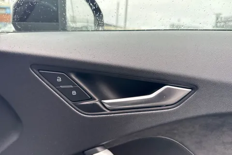 21 of 66 for Audi TT Coup- Black Edition 40 TFSI 197 PS S tronic