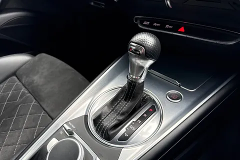 23 of 66 for Audi TT Coup- Black Edition 40 TFSI 197 PS S tronic