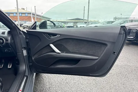 47 of 66 for Audi TT Coup- Black Edition 40 TFSI 197 PS S tronic