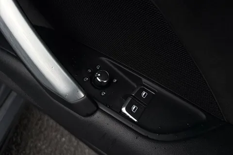 48 of 66 for Audi TT Coup- Black Edition 40 TFSI 197 PS S tronic