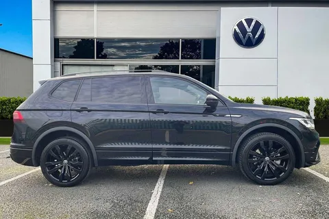 CX73OMP Volkswagen Tiguan Allspace 2.0TDI 200 R-Line 4M DSG ⭐Factory towbar, Black style pack⭐ Thumbnail #5