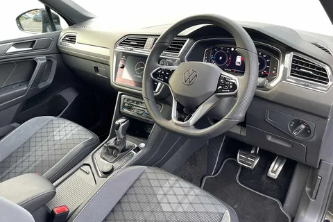 CX73OMP Volkswagen Tiguan Allspace 2.0TDI 200 R-Line 4M DSG ⭐Factory towbar, Black style pack⭐ Thumbnail #8