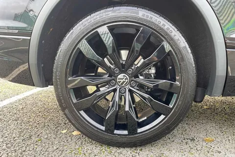 CX73OMP Volkswagen Tiguan Allspace 2.0TDI 200 R-Line 4M DSG ⭐Factory towbar, Black style pack⭐ Thumbnail #23